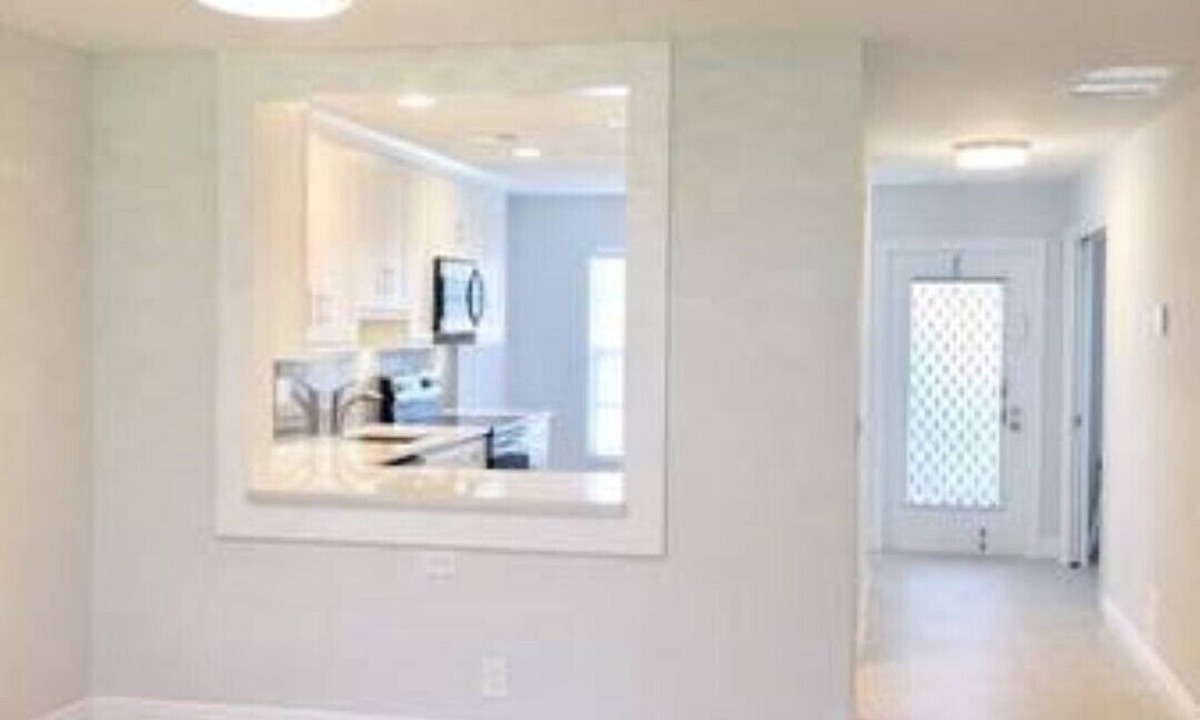 Delray Beach Condo | Spacious, Bright, Updated 2/2 — Bike/Walk to Trendy Downtown Delray Beach