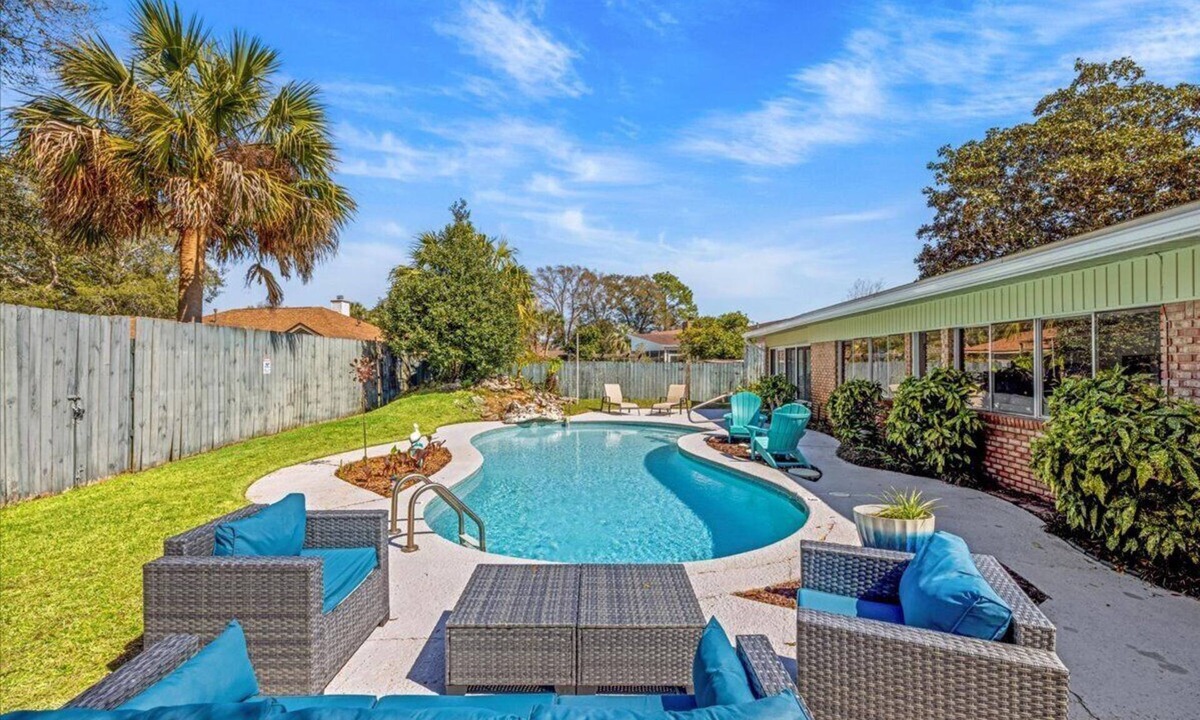 Fort Walton Beach House | Spacious Heated Pool Oasis: Near Emerald Coast Beaches! 4BR 2BA
