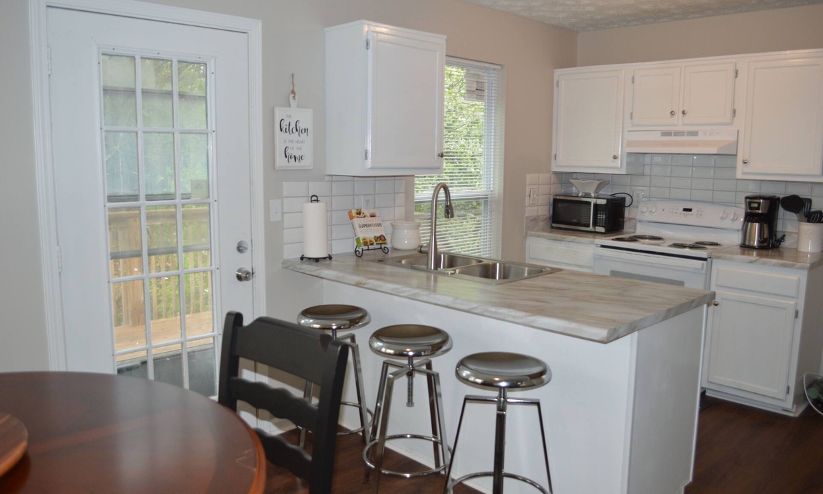 Lithia Springs House | Spacious Home Near Atlanta, Sweetwater Park, Six Flags and Airport