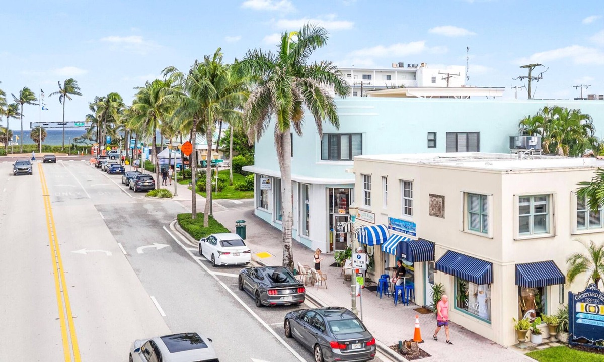 Delray Beach House | Spacious One Bedroom Getaway- Heart of Delray