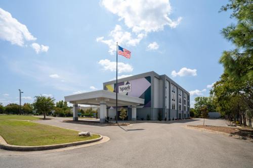 Decatur Hotel | Spark by Hilton Decatur