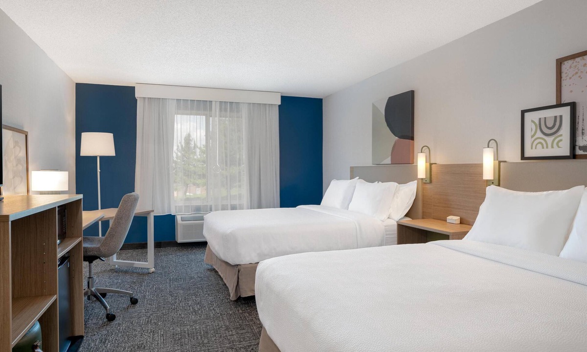 Rohrerstown Hotel | Spark by Hilton Lancaster