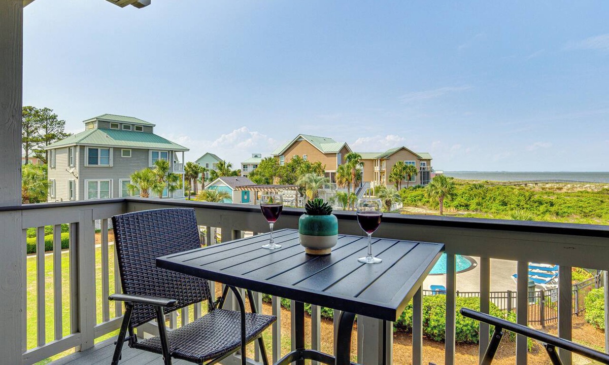Beachwalk Condo | St Helena Island Condo - 1/2 Mi to Beach