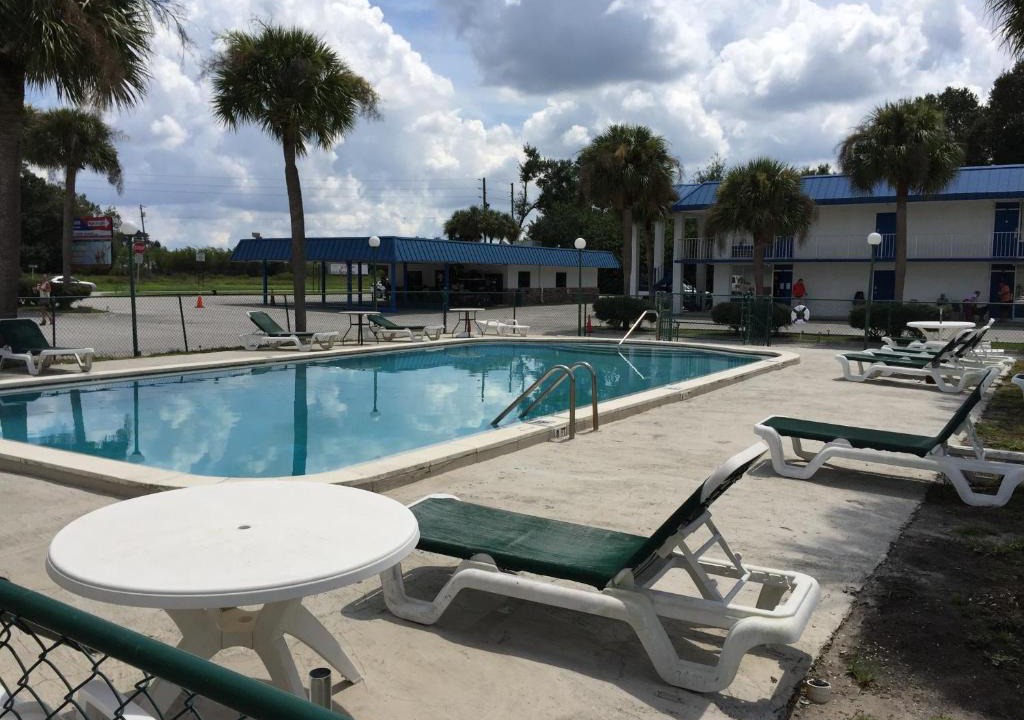 Haines City Hotel | Stay Plus Inn