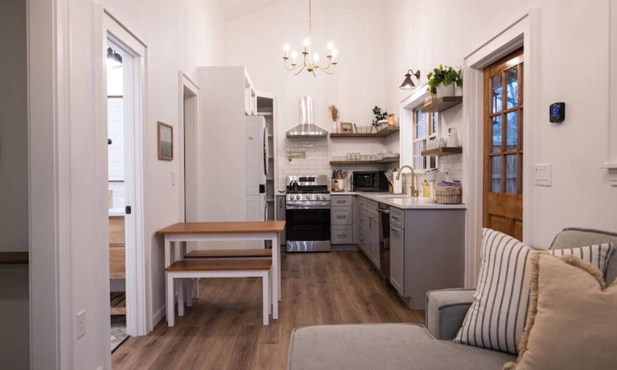 Norcross House | Staycation TV Featured "Cozy Cottage" in Downtown Norcross with Chef's Kitchen