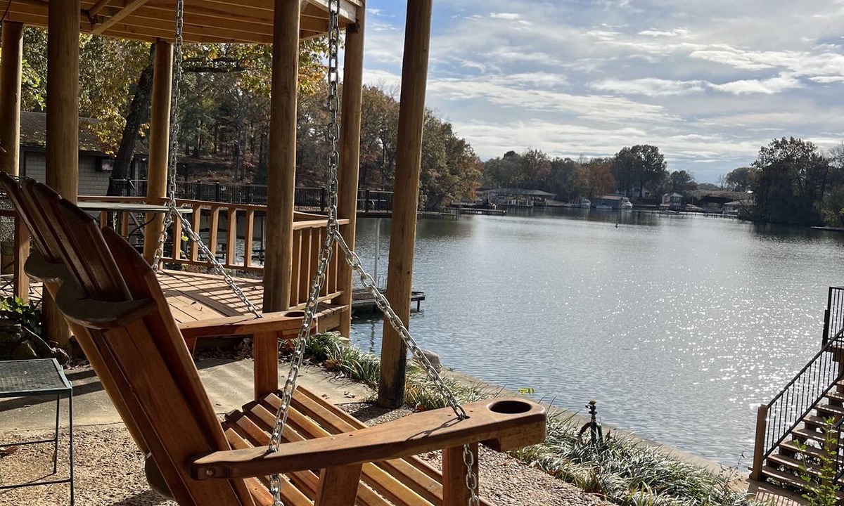 Florence Condo | Stenson Hollow Lake Condo
