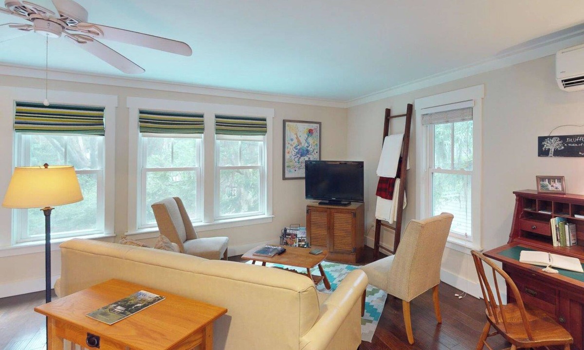 Olde Town Apartment | Steps to Riverfront: Dtwn Bluffton Studio!