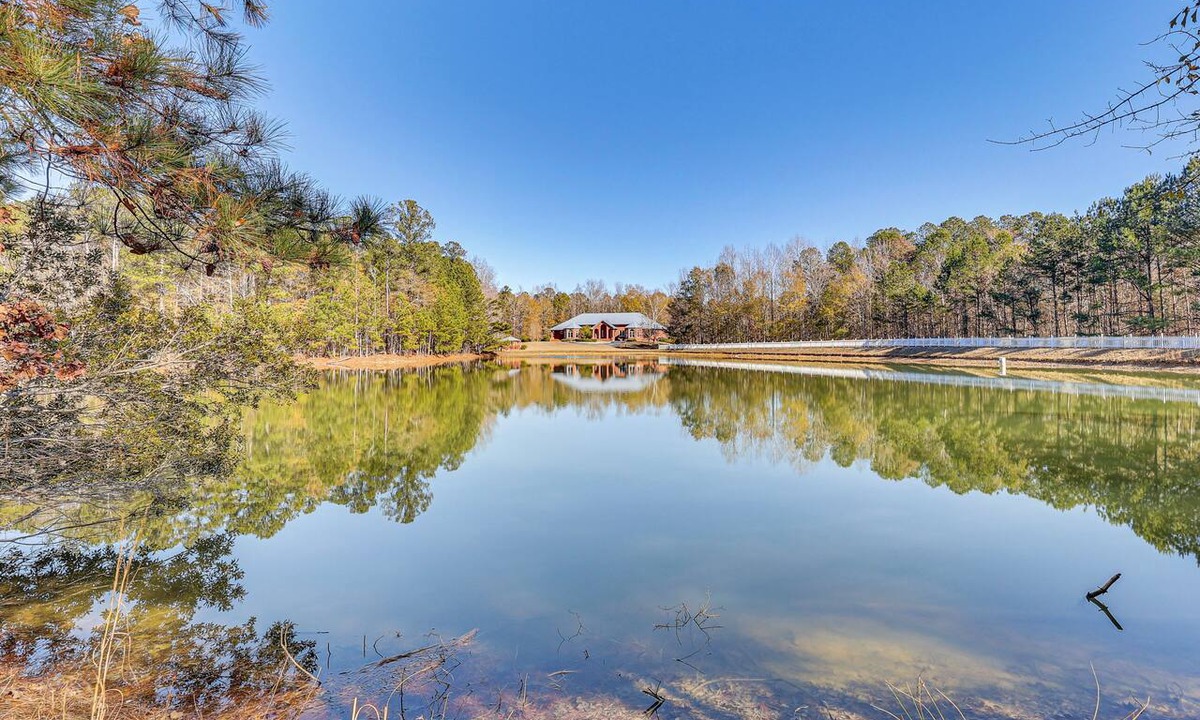 Mountville House | Stocked Pond! 33-Acre LaGrange Estate w/2 Units