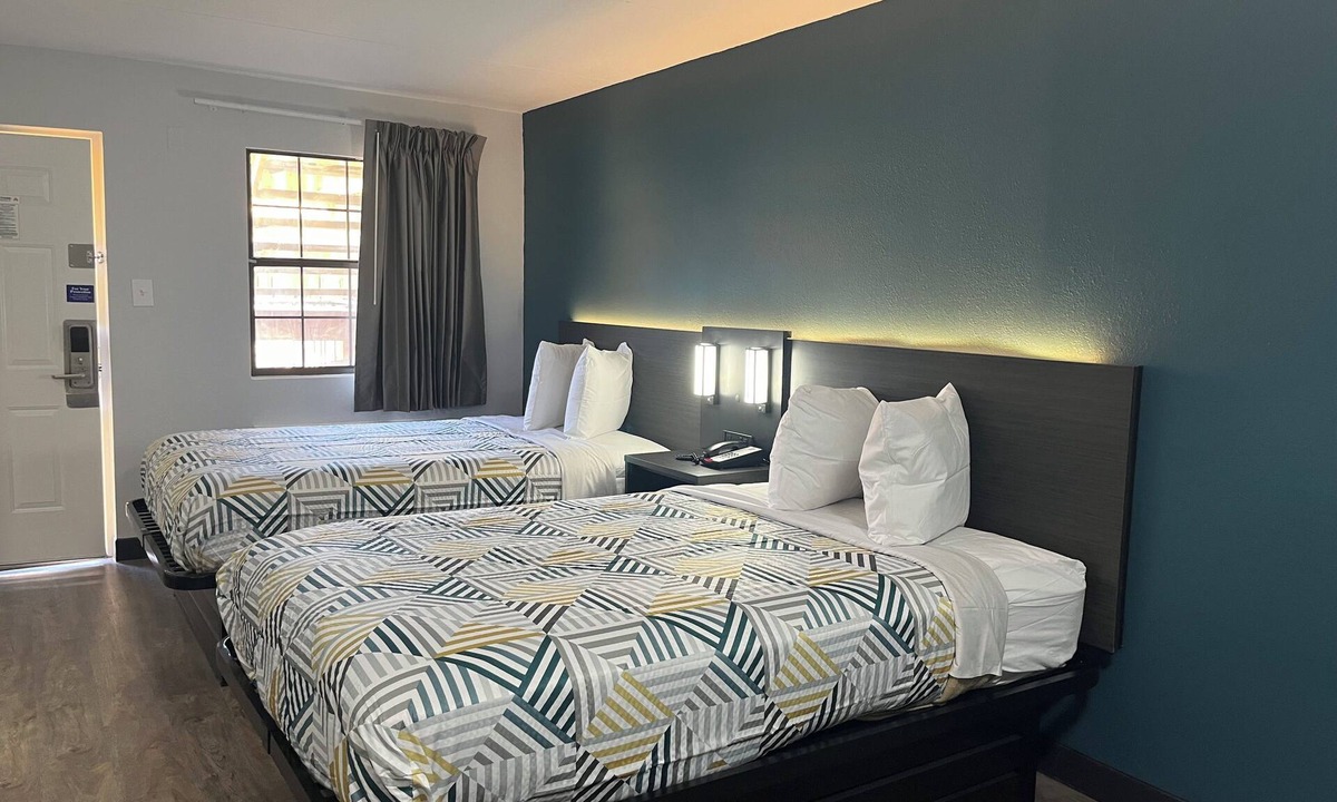 Huntsville Hotel | Studio 6 Extended Stay - Huntsville, AL University Drive
