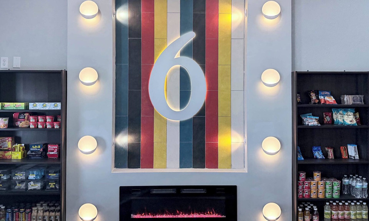 Lexington Hotel | Studio 6 Suites Lexington, Kentucky