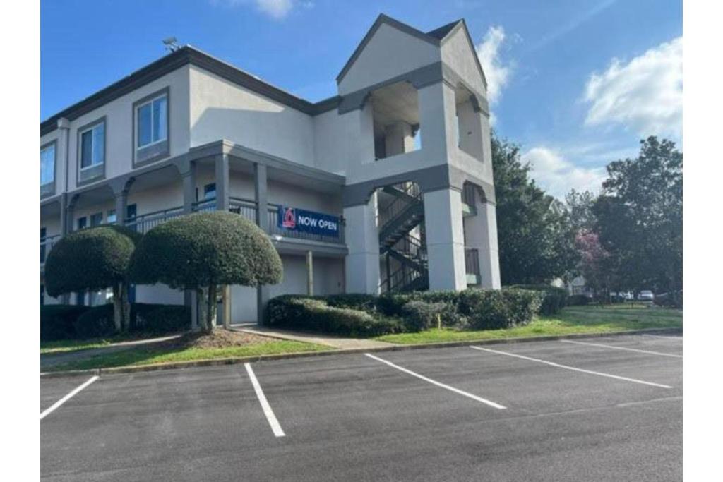 Norcross Hotel | Studio 6 Suites Norcross, GA