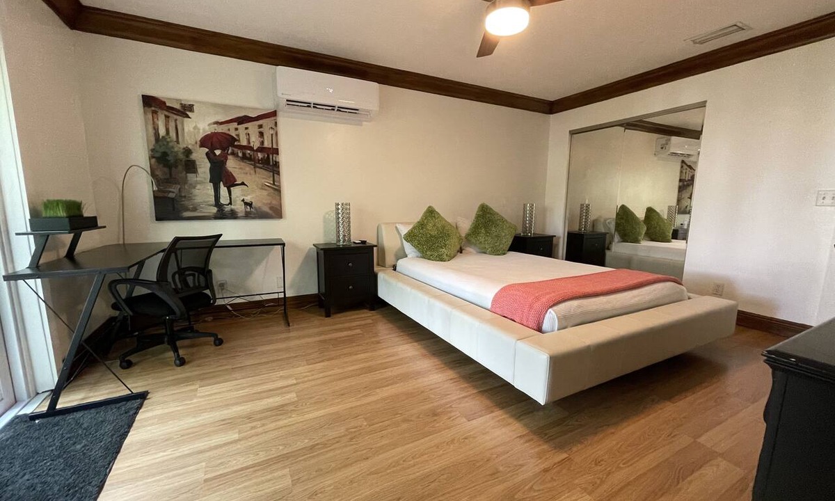 Greenview Shores Apartment | Studio in the heart of Wellington, 3 miles from the Polo Club and WEF