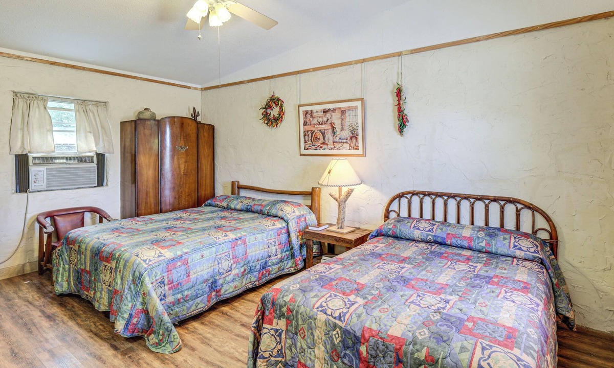 Whitney Apartment | Studio w/Trail Access: 8 Mi to Lake Whitney St Pk