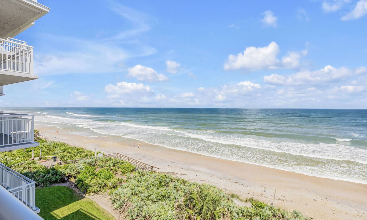 New Smyrna Beach Condo | Stunning 2-bedroom Direct Oceanfront Condo in beautiful New Smyrna Beach