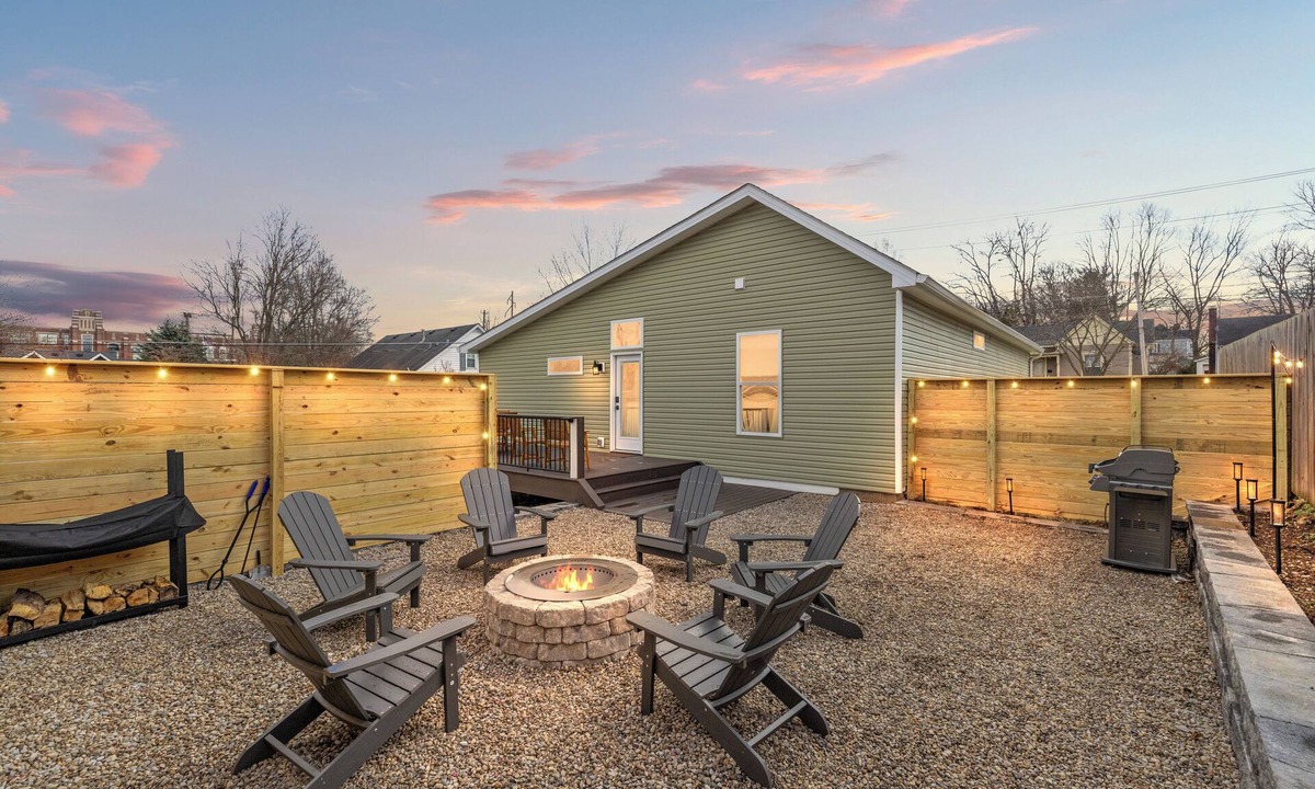 Georgetown House | Stunning 3BR Cottage, Fire Pit, Near Horse Park, Walkable to Downtown