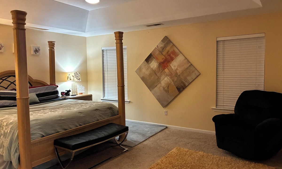 Fairburn House | Stunning 5-BedroomHome with Space,Style & Comfort