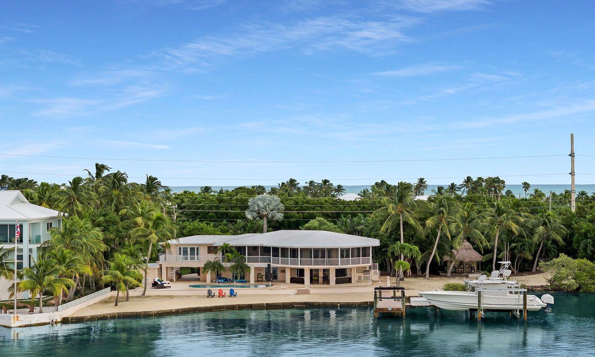 Islamorada House | Stunning Bayfront Home with Pool & Dockage in Islamorada