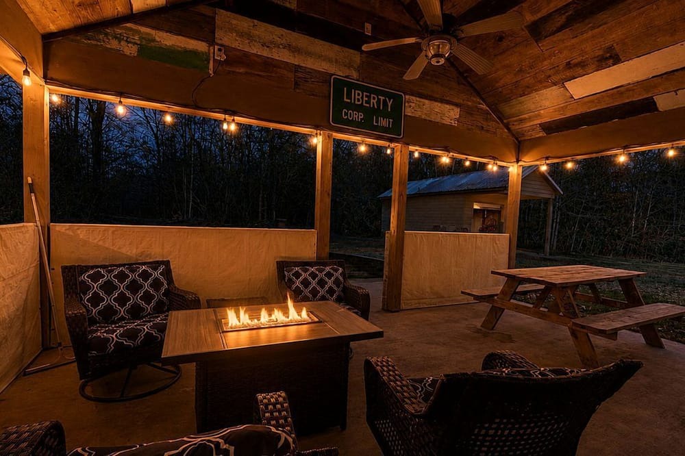 McCall Creek Cabin | Stunning Creek-side Cabin Rental for Family Friendly Stays in Liberty, Mississippi