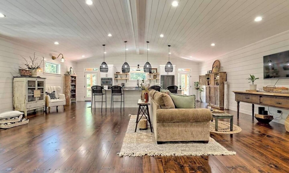 Hayesville Cottage | Stylish Mountain Escape by Chatuge Home Concierge | Private Retreat · Firepit