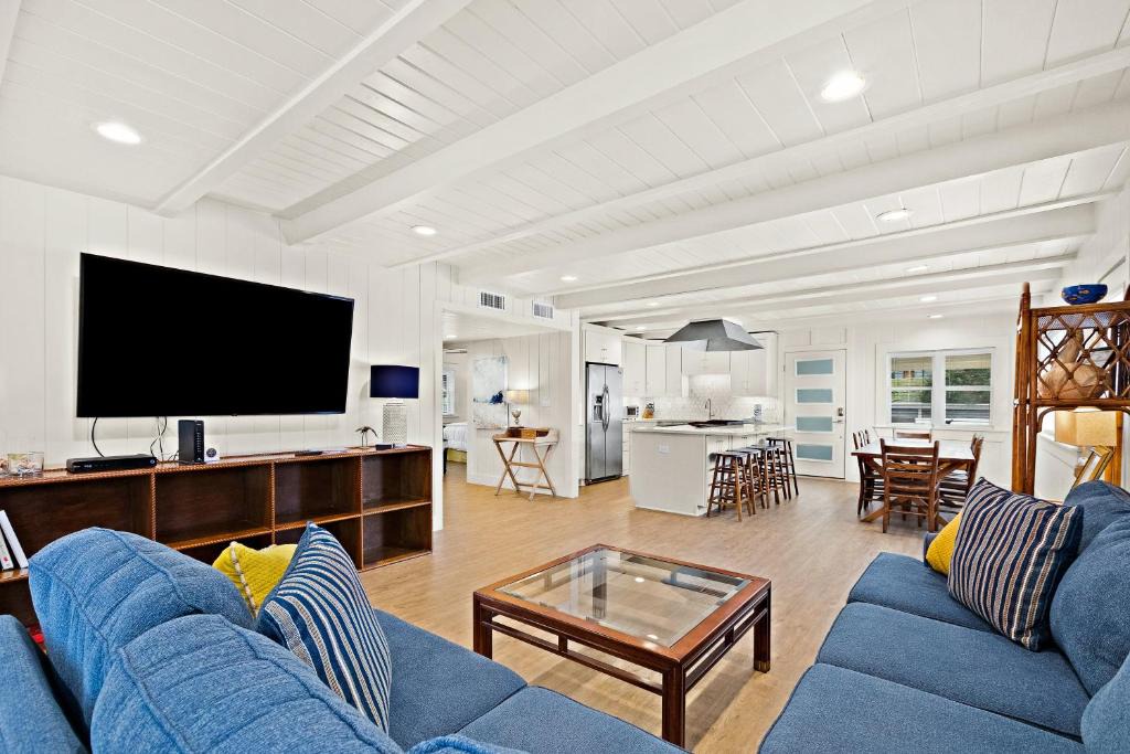 Bahama Beach House | Sunny Daze