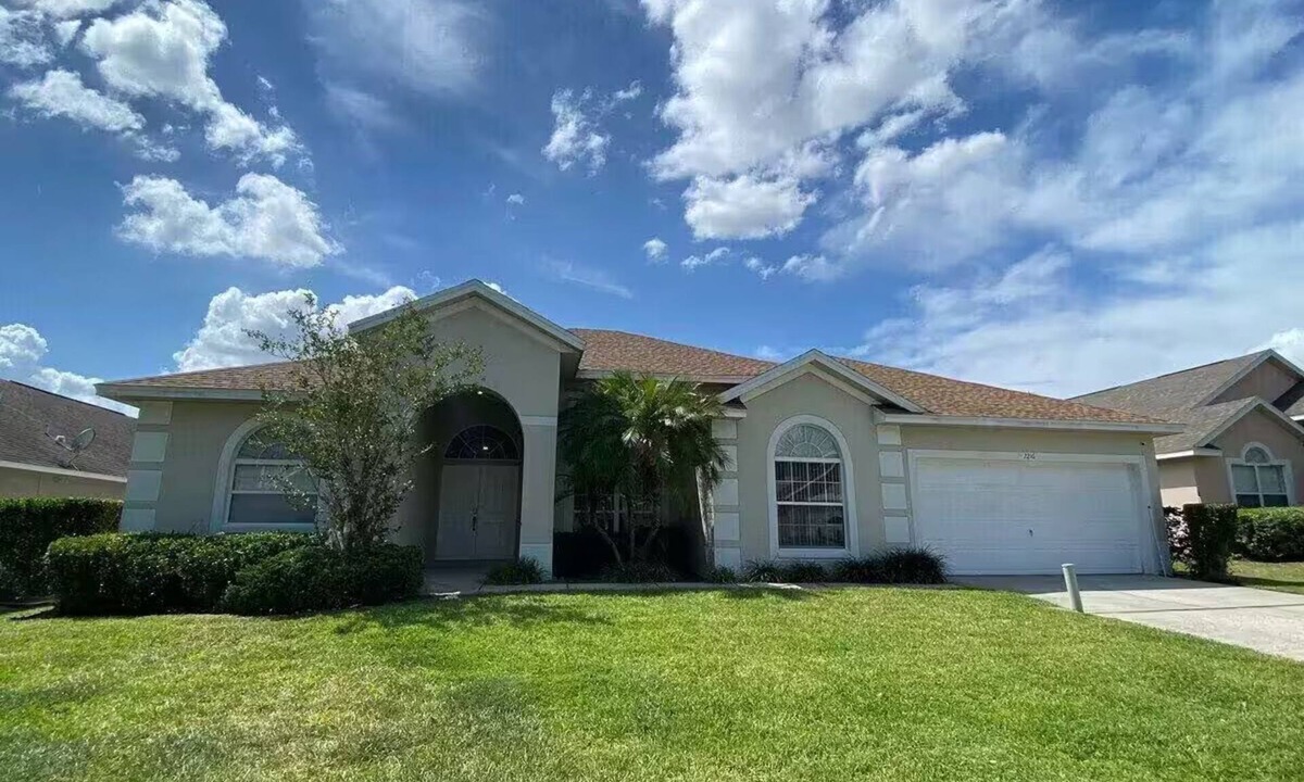 Haines City Villa | Sunny Serenity: Your Ultimate Florida Getaway Awaits! Disney, Golf and Legoland