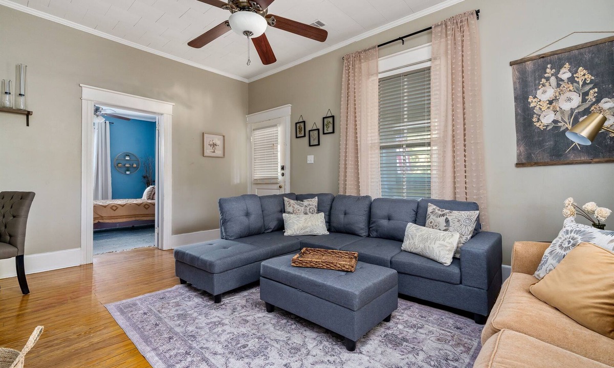 Anderson House | Sunny Side Cottage: Cozy Stay by Anderson U!