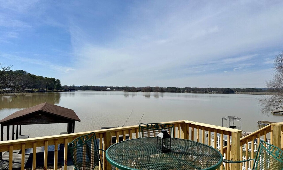 Gadsden House | Sunset Cove on Neely Henry with Private Pier and Balcony with Waterfront Views