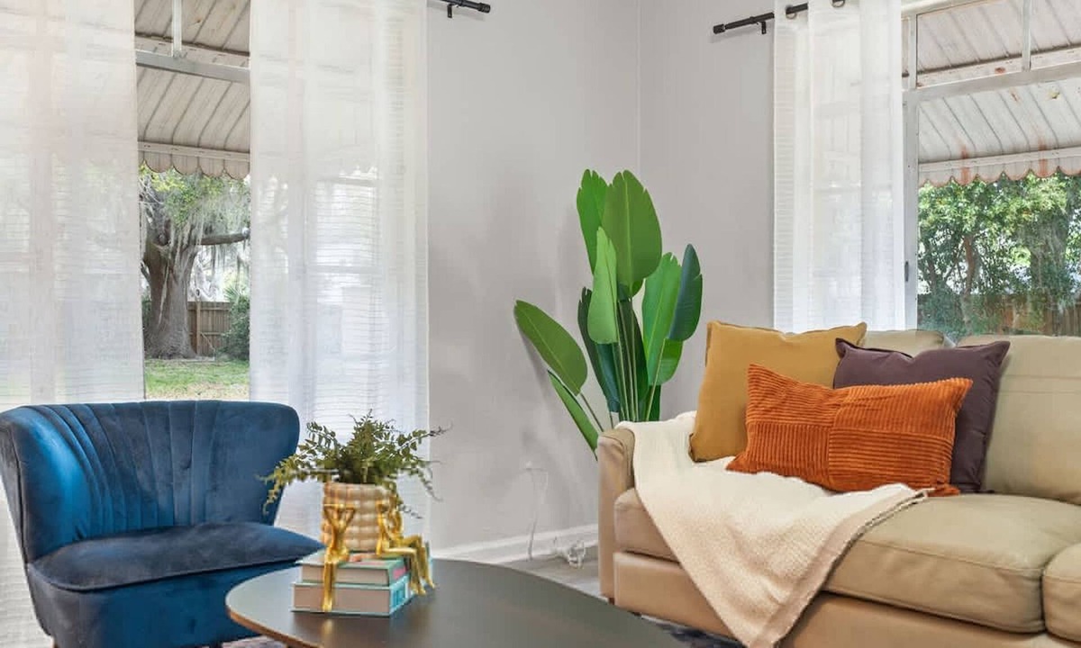 Historic Downtown Kissimmee House | Super Boho - Lake Toho Timeless Charm