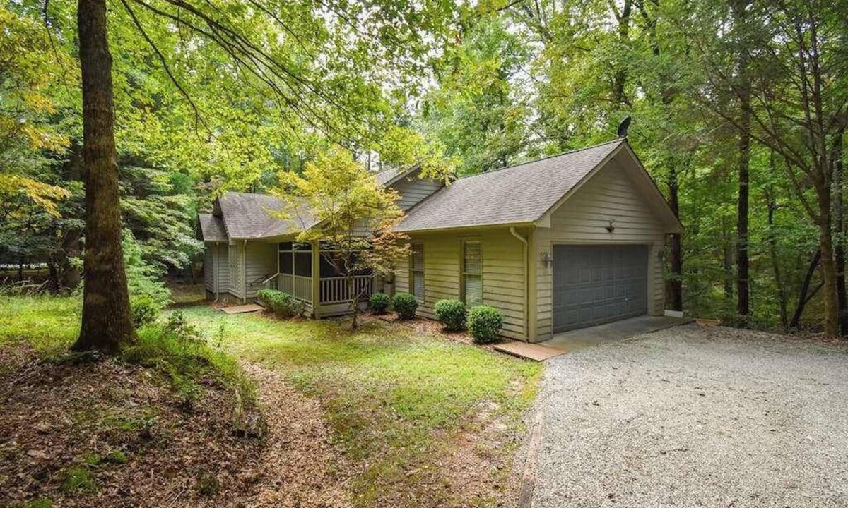Sautee Nacoochee House | Sweet Creek at Skylake
