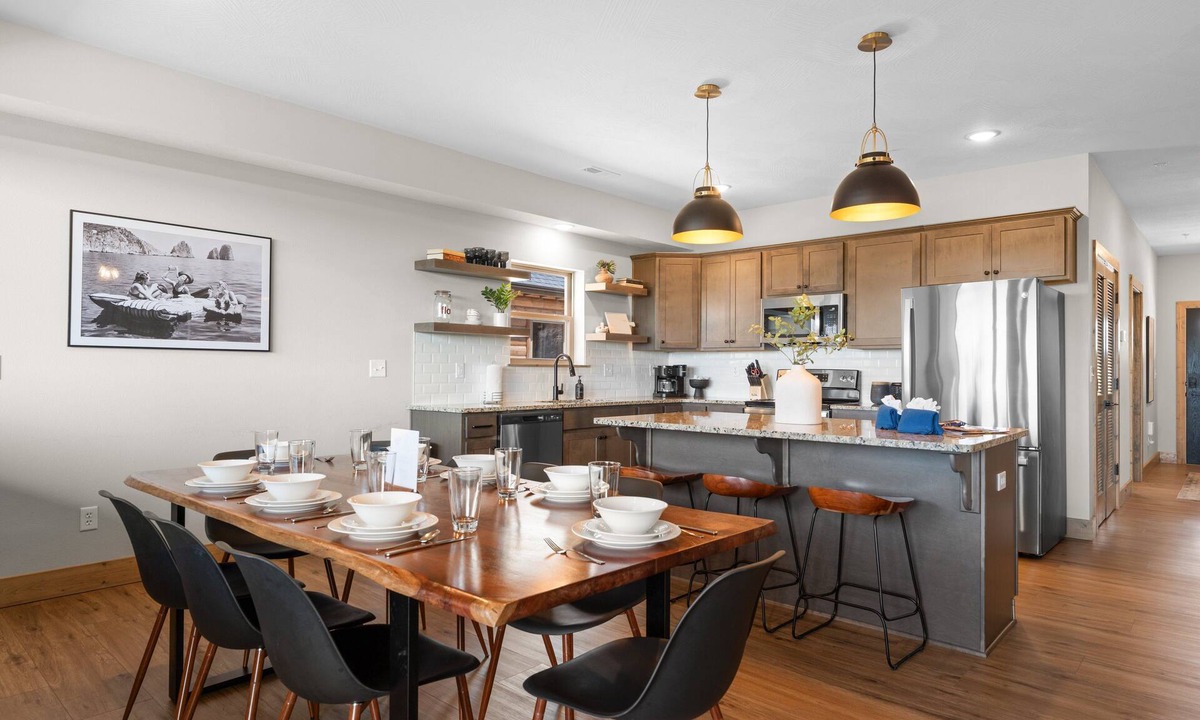 Table Rock House | Table Rock Lake View Cabin with Firepit, Walking Trail & Free SDC Tickets