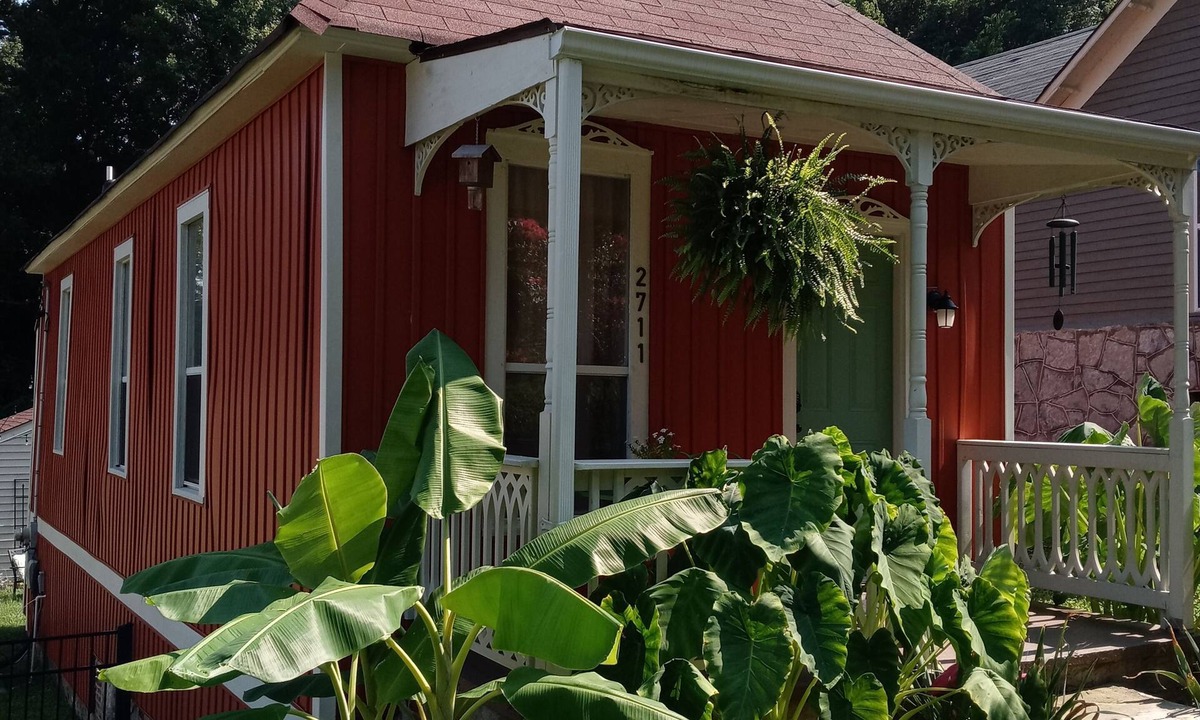 Chattanooga House | Thatcher's Mill House On The Ridge and Four Legged Friendly!