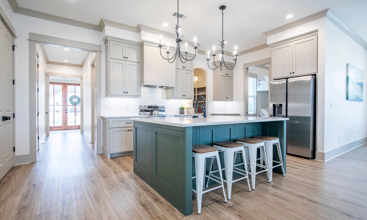 Plein Air House | The Grove Getaway, 4BR Haven by Velvet Ditch Villas