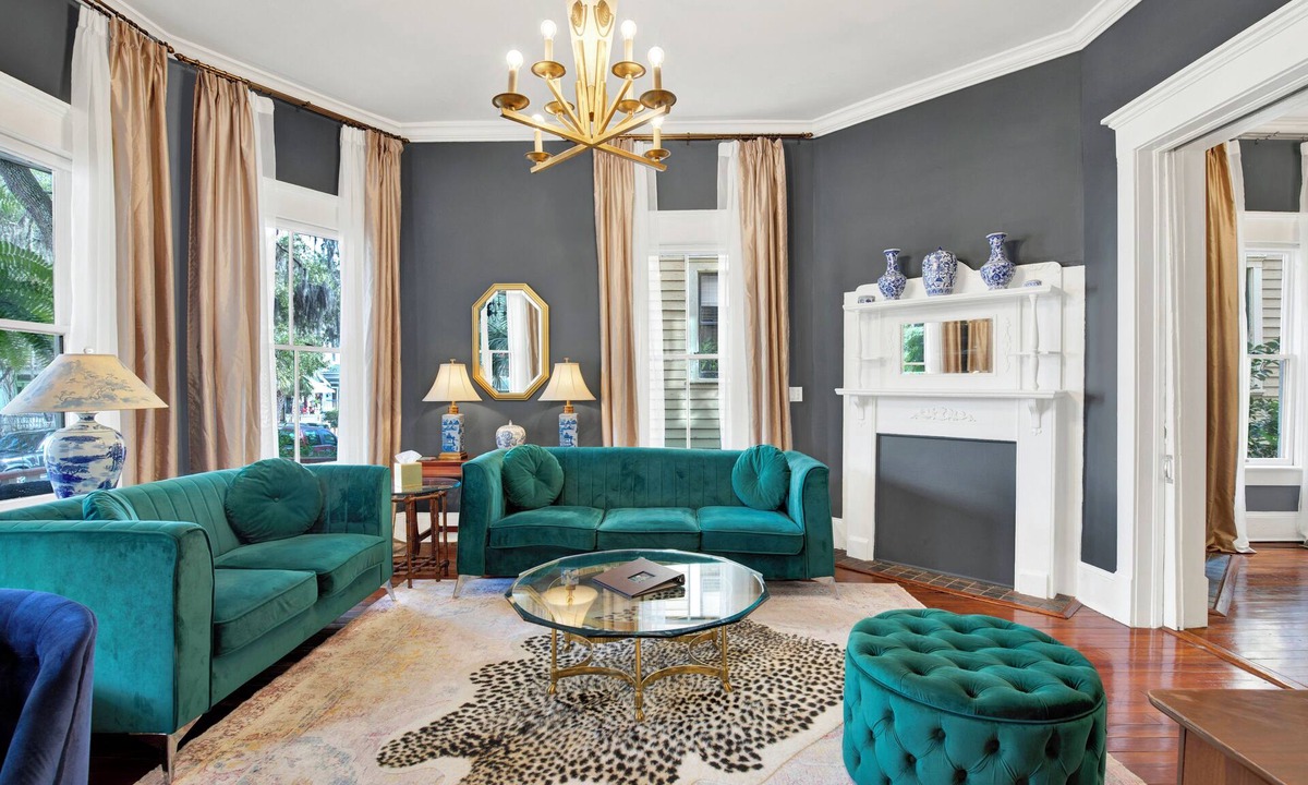 Metropolitan House | The Majestic Fern