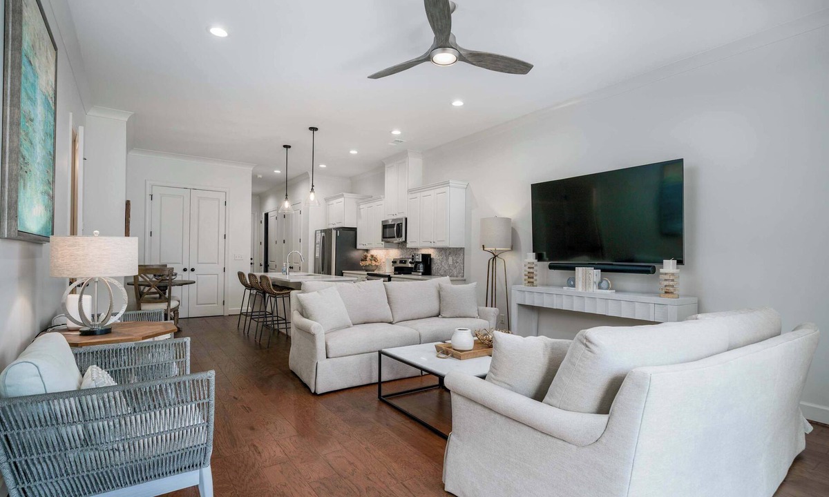Tuscaloosa House | The Maxie at The Capstone | Luxury Townhome in Downtown Tuscaloosa