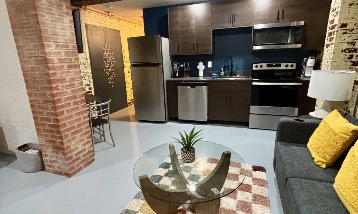Old Town Apartment | The Monarch Downtown - Unit 11
