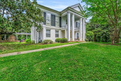 Starkville Bed & Breakfast | The Montgomery B&B