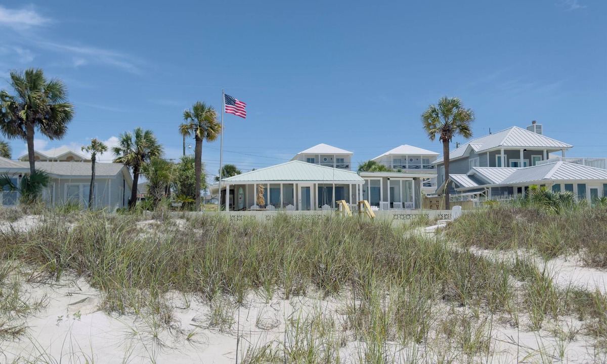 Bahama Beach House | The Oleander House - Classic Beachfront Home