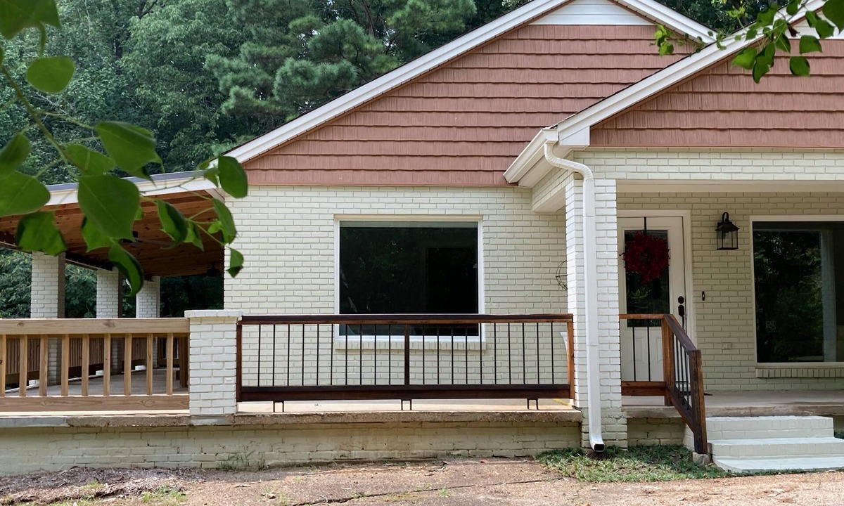 Columbus House | The Porch House is New!