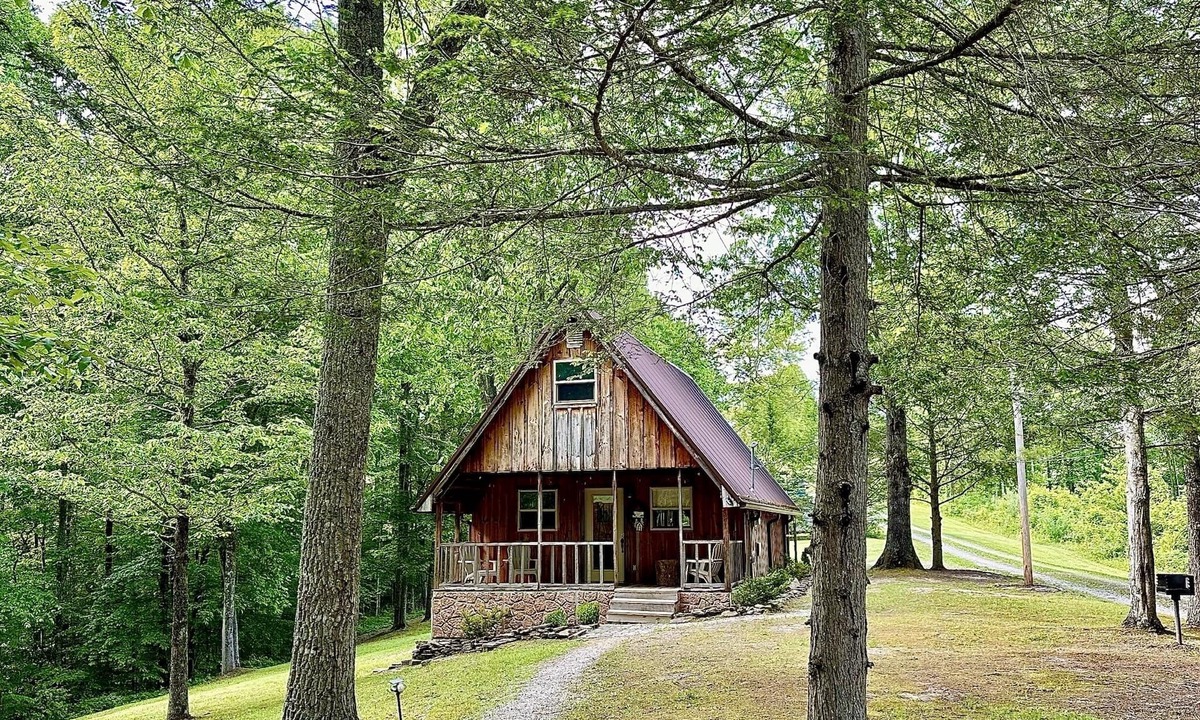 Wellington Cabin | The Ridge A-Frame: Cave Run Lake | Red River Gorge