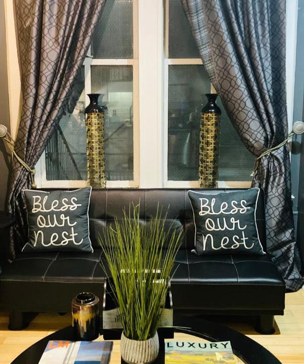 Fairlie-Poplar Historic District Apartment | The Samone's