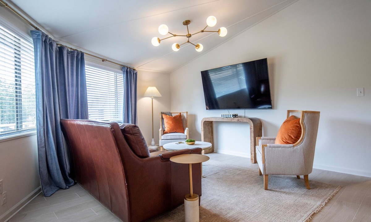 Oxford Condo | The Speak Easy, 2BR Condo by Velvet Ditch Villas