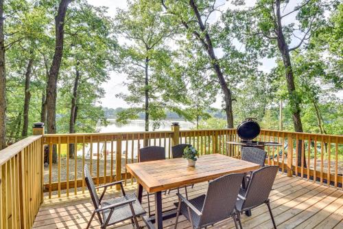Three Rivers House | Three Rivers Cottage w/Private Dock & Fire Pit!