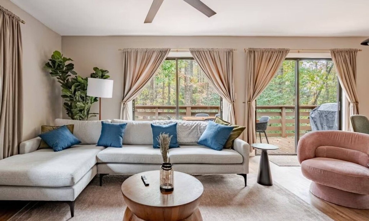 Ellijay Cottage | Three Trees Retreat at the Coosawattee River Resort