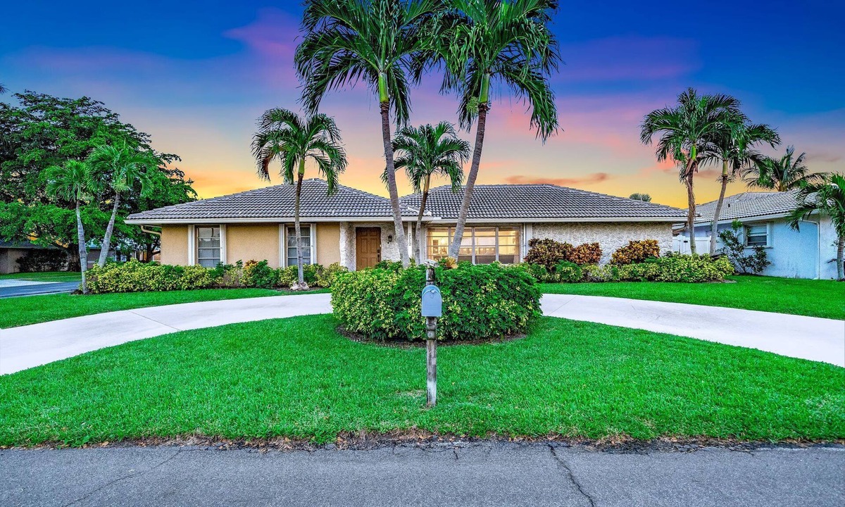 Boynton Beach House | Time for Memories! Tropical Oasis: Golfview Harbor Home (Extended Stays Allowed)