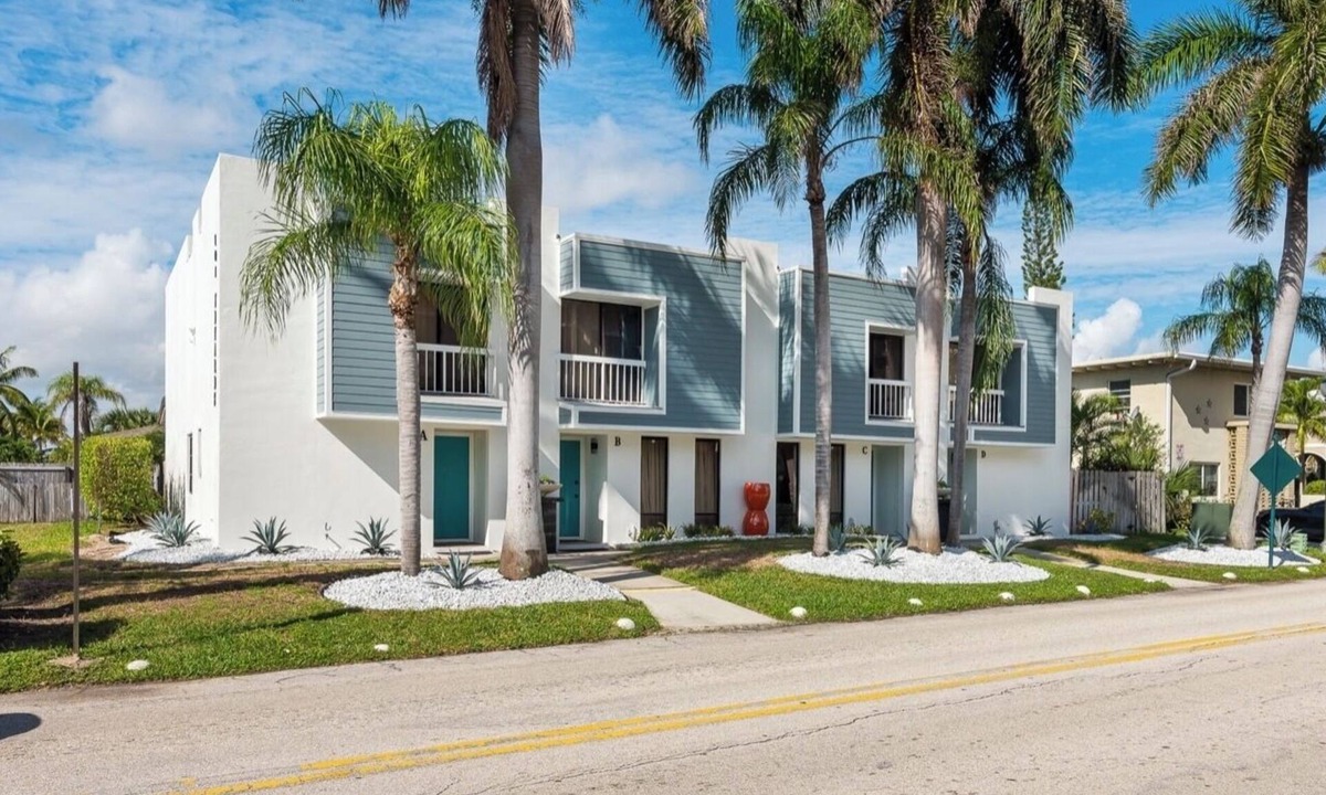Palm Beach Shores House | Townhouse in Palm Beach Shores