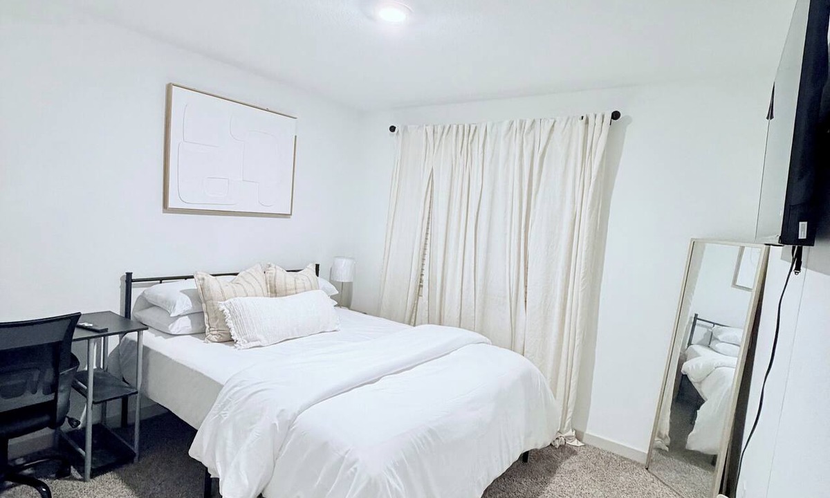 Clodine House | Tranquil 1-bedroom Room