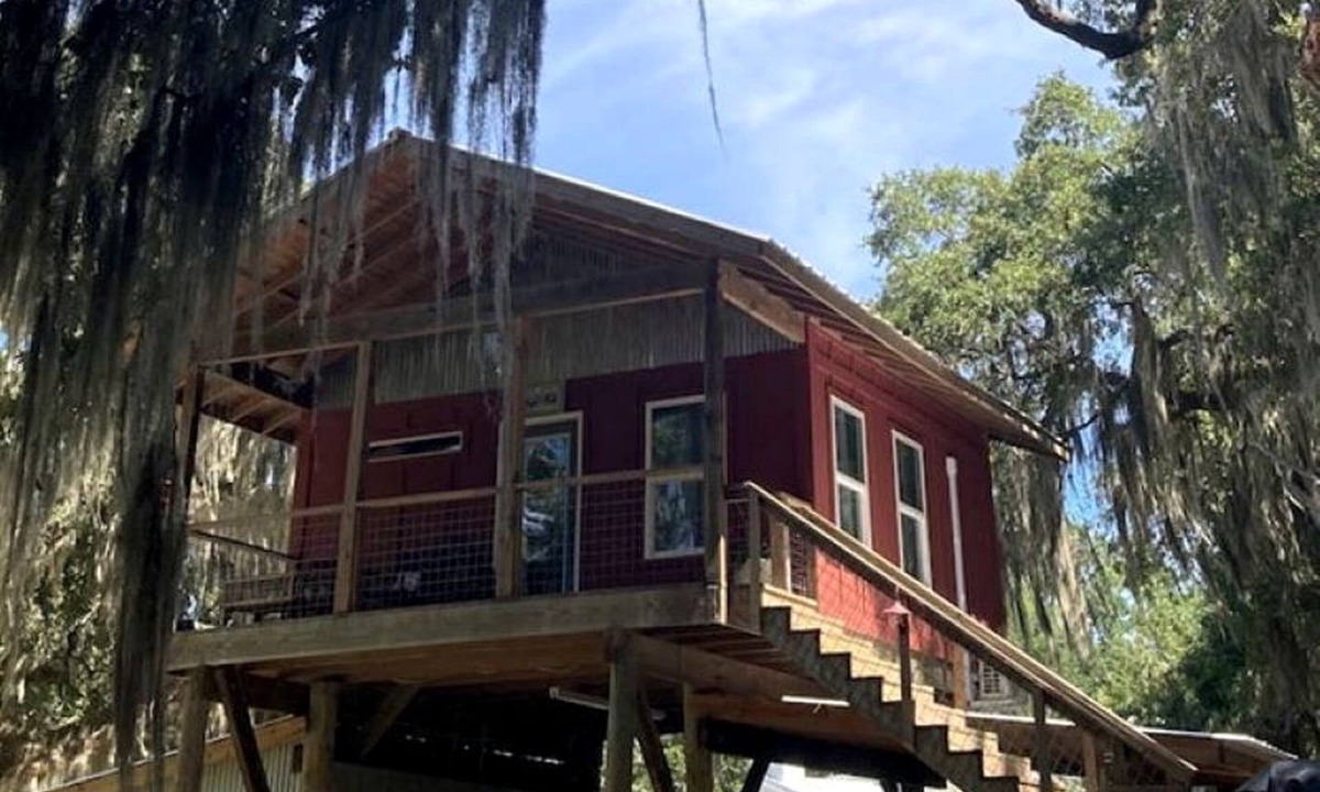 Midway Cabin | Tranquil Glamping near the Coast: Charming Rustic Cabin Rental in Midway, Georgia