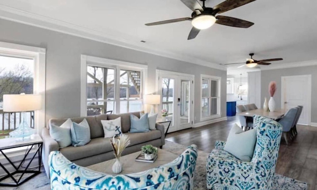 Ashland City House | Tranquil waterfront getaway
