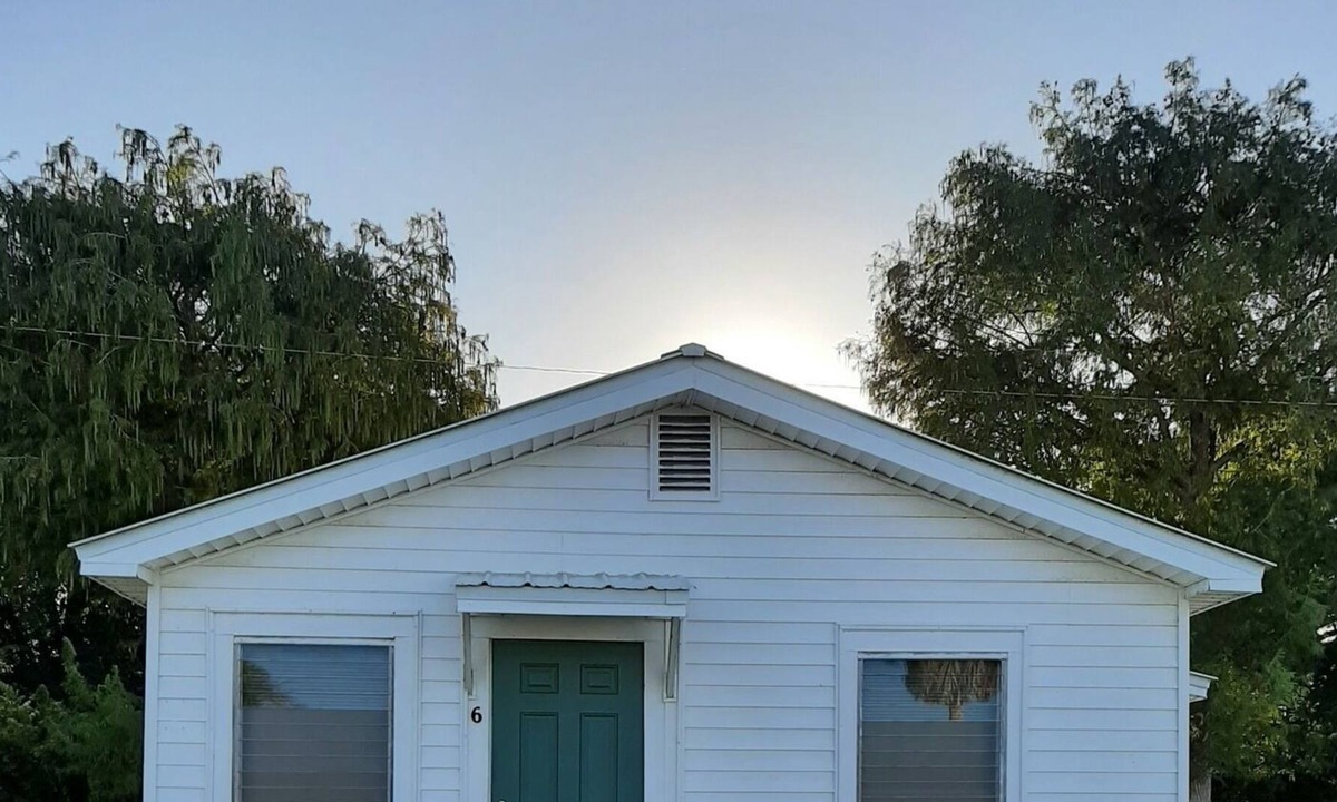 Okeechobee Cabin | Twin Palms - C06 Cabin #06