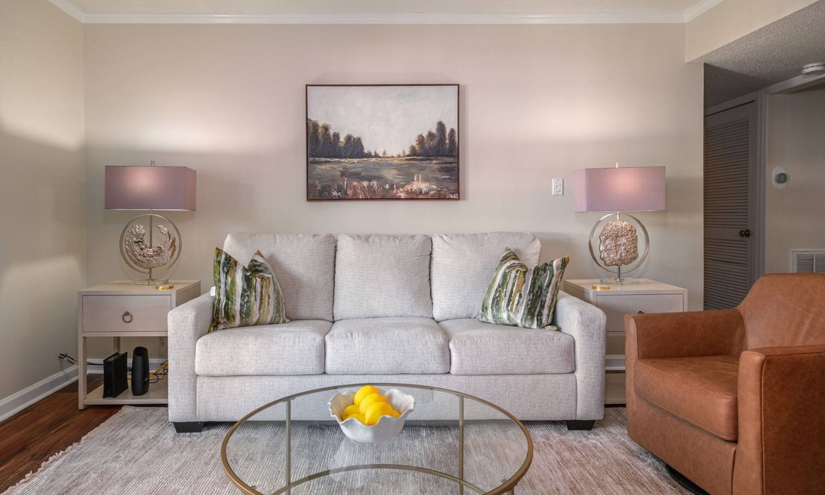 Vestavia Hills Apartment | Two Bedroom in Homewood, Minutes from Samford!